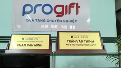 Biển chức danh lãnh đạo để bàn - KH Trụ sở chính Agribank