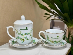 Vietcombank - Bộ tách sứ viền vàng họa tiết cổ điển sang trọng