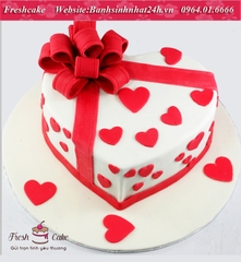 Bánh fondant hộp quà bọc đường thể hiện tình yêu ngọt ngào [MS:1339]