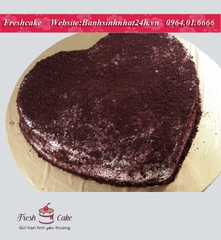 Bánh sinh nhật trái tim tình yêu rắc vụn socola (bánh 2 lớp cao 10cm) [MS:1860]