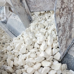 QUICK LIME LUMPS 10-80 MM