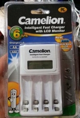 Bộ sạc có màn hình Camelion BC-1012 kèm 4 pin sạc AA2700mAh