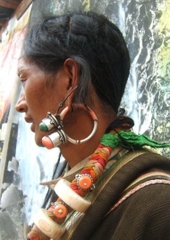 Khuyên tai Yogi Nepal