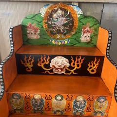 Ban thờ tam cấp