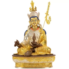 Tôn tượng ngài Liên Hoa Sinh
