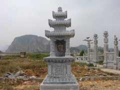 Mộ đá ba mái 09