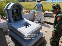 Mộ đá khối tại Hải Dương