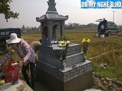 Mộ đá một mái 07