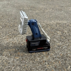 ĐÈN CHIẾU ÁNH SÁNG PIN YAMASU YMS-MD10