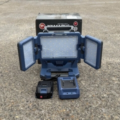 ĐÈN CHIẾU ÁNH SÁNG YAMASU YMS-MD50 PIN 21V