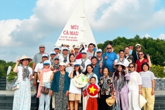 TOUR VIP 8 TỈNH MIỀN TÂY HÀNH TRÌNH VỀ MIỀN SÔNG NƯỚC – TRỌN VẸN HƯƠNG SẮC TÂY NAM BỘ