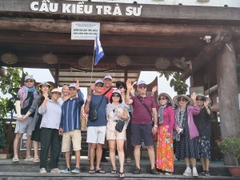 TOUR VIP 8 TỈNH MIỀN TÂY HÀNH TRÌNH VỀ MIỀN SÔNG NƯỚC – TRỌN VẸN HƯƠNG SẮC TÂY NAM BỘ