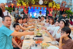 Tour Châu Đốc – Hà Tiên – Cần Thơ 4 Ngày 3 Đêm: Gáo Giồng, Trà Sư, Chợ Nổi Cái Răng