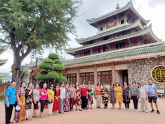 TOUR CHÂU ĐỐC 01: SÀI GÒN – ĐỒNG THÁP - CHÂU ĐỐC - MIẾU BÀ CHÚA XỨ - RỪNG TRÀM TRÀ SƯ - NÚI CẤM  2N1Đ. KHÁCH SẠN 3 SAO
