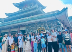 TOUR VIP 8 TỈNH MIỀN TÂY HÀNH TRÌNH VỀ MIỀN SÔNG NƯỚC – TRỌN VẸN HƯƠNG SẮC TÂY NAM BỘ