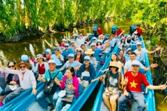 Tour Châu Đốc – Hà Tiên – Cần Thơ 4 Ngày 3 Đêm: Gáo Giồng, Trà Sư, Chợ Nổi Cái Răng
