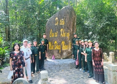 THAM QUAN ĐỊA ĐẠO CỦ CHI 1/2 NGÀY - SỐNG LẠI KÝ ỨC HÀO HÙNG