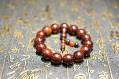 Vòng gỗ Tử Đàn lá nhỏ