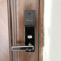 Khóa điện tử Demax EHL605 SBS