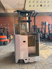 Xe nâng hàng, hiệu Nissan, động cơ điện, Model U01F15, Số khung R1G-18633, sx2011