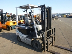 Forklift trucks for Rent in Vietnam