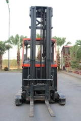 Xe nâng Reach truck 1.6 tấn BT RRE160CC. Khung Triplex 7000mm, Sản xuất 2012