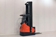 Xe nâng điện cũ Reach truck ngồi lái 1.7 tấn R 17 XHD Linde