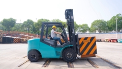 Xe nâng điện Kion Baoli 4-5 tấn