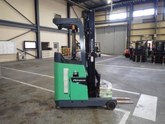 Xe nâng điện cũ reachtruck 1.4 tấn Toyota 8FBR14, chiều cao nâng 4m. Sx 2021