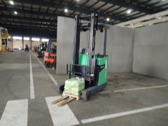 Xe nâng điện cũ reachtruck 1.4 tấn Toyota 8FBR14, chiều cao nâng 4m. Sx 2021