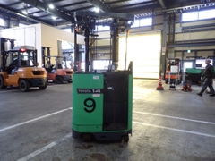 Xe nâng điện cũ reachtruck 1.4 tấn Toyota 8FBR14, chiều cao nâng 4m. Sx 2021