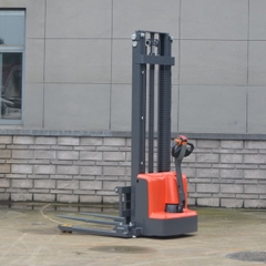 Xe nâng điện stacker Interlift CL13GHY series