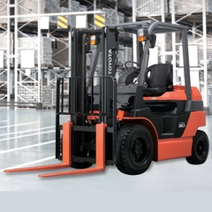 Xe nâng điện Toyota 8FB18