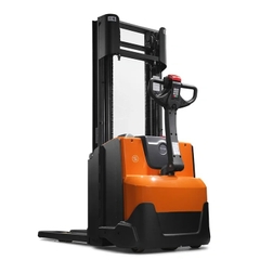 Xe nâng điện BT Staxio SWE120-140