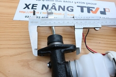 Tổng phanh xe nâng Komatsu FD10~18-16-17. FG10~18-16-17 mã 3EB-36-31281. Hàng mới 100%