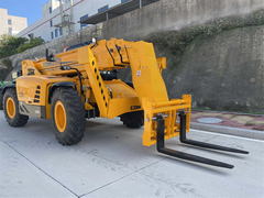 Xe nâng telehandler SOCMA HNT7017-4Z 7 tấn vươn cao 17 mét