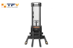 Xe nâng điện đứng lái chân rộng BT Staxio SWE140S