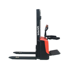 Xe nâng điện stacker Interlift CL15SE series
