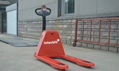 Xe nâng tay điện Interlift SL30S7
