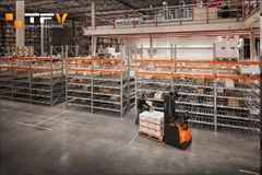 Xe nâng điện đứng lái BT Staxio SWE160