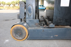 Xe nâng hàng,hiệu LINDE,động cơ điện, model R20-01 ,số khung H21120E02390, sức nâng 2000kg .Năm sx 2014 .Hàng đã qua sử dụng - XC.R20LIT975.00317