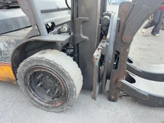 Xe nâng Diesel, hiệu Toyota, kiểu 50-8FDJ35, seri: 11680, sx năm 2007 (có kẹp giấy). XC.D35TOD40.00049