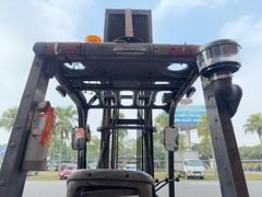 Xe nâng Diesel, hiệu Toyota, kiểu 50-8FDJ35, seri: 11680, sx năm 2007 (có kẹp giấy). XC.D35TOD40.00049