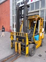 Xe nâng hàng,hiệu KOMATSU,động cơ dầu ,model FD30HT-12,số khung M151C-517242,sức nâng 3000 kg .Năm sx 1996 .Hàng đã qua sử dụng - XC.D30KOD30.00276