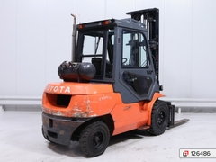 Xe nâng cũ 126486 Toyota 02-7-FG-40