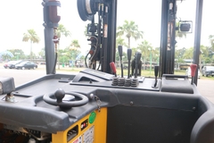 Xe nâng cũ Reach truck 1.5 tấn TCM FRHB15-8W1. Khung FSV5500. Sản xuất 2012. Mã XC.R15TCT55.00474