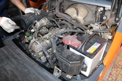 Xe nâng cũ xăng gas 1,5 tấn Toyota 02-8FG15. Khung V3000. Sản xuất 2013