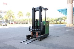 Xe nâng điện cũ reach truck cũ 1.5 tấn Toyota 7FBR15. Khung FV4000. Sản xuất 2007.