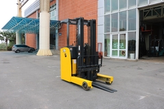 Xe nâng điện Reach truck cũ 1.5 tấn Komatsu FB15RL-15. Khung FSV5000. Sản xuất 2012. Mã XC.R15KOT50.00475