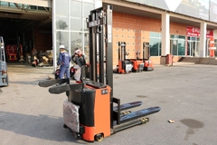 Xe nâng điện Stacker 1.5 tấn Heli Interlift CDD15J-RE. Sản xuất 2022. Mới 100% .XM.S15HLS30.00551